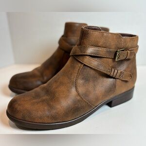 Yuu Becca Women’s Size 8 Brown Textile Wedge Ankle Boots Stylish Comfort Trendy